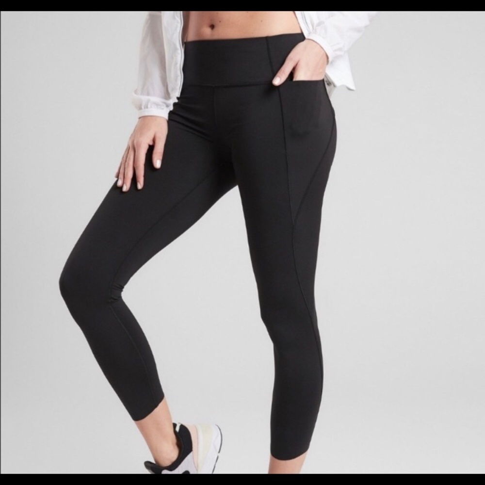 Athleta Velocity Stash Pocket 7/8 Tights